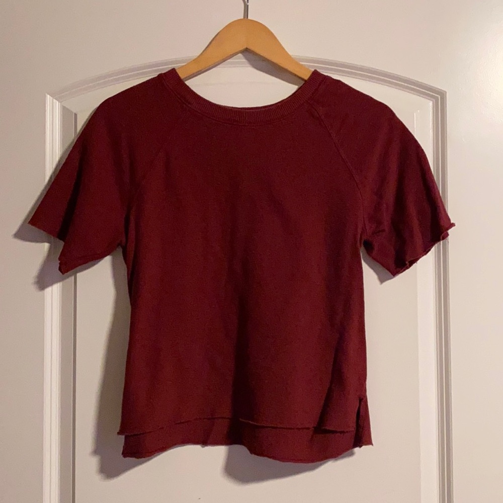FREE!! LIKE NEW | Crop Top
